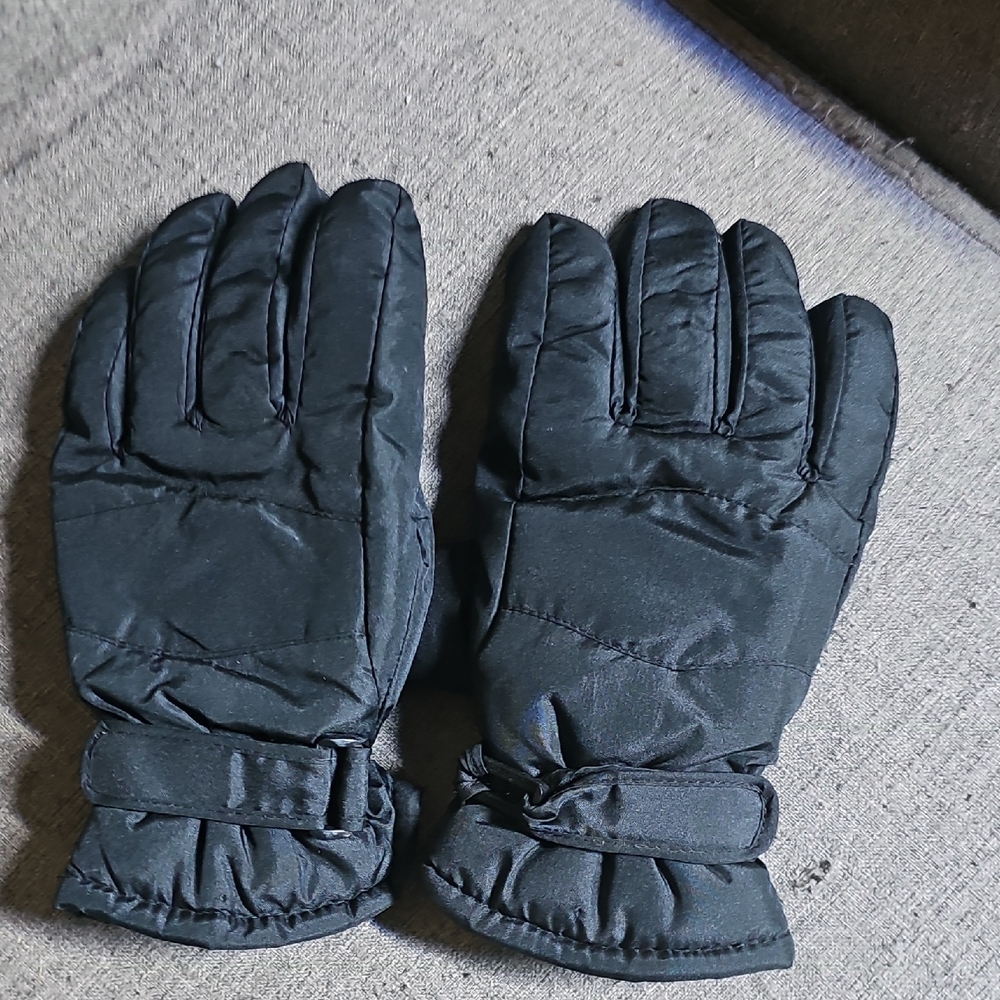 Black Winter Gloves